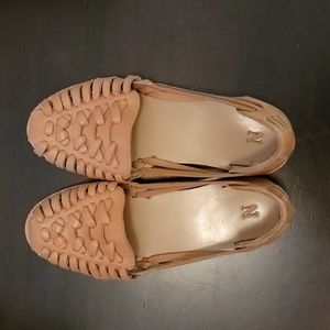 Nisolo huarache sandal in almond sz 7